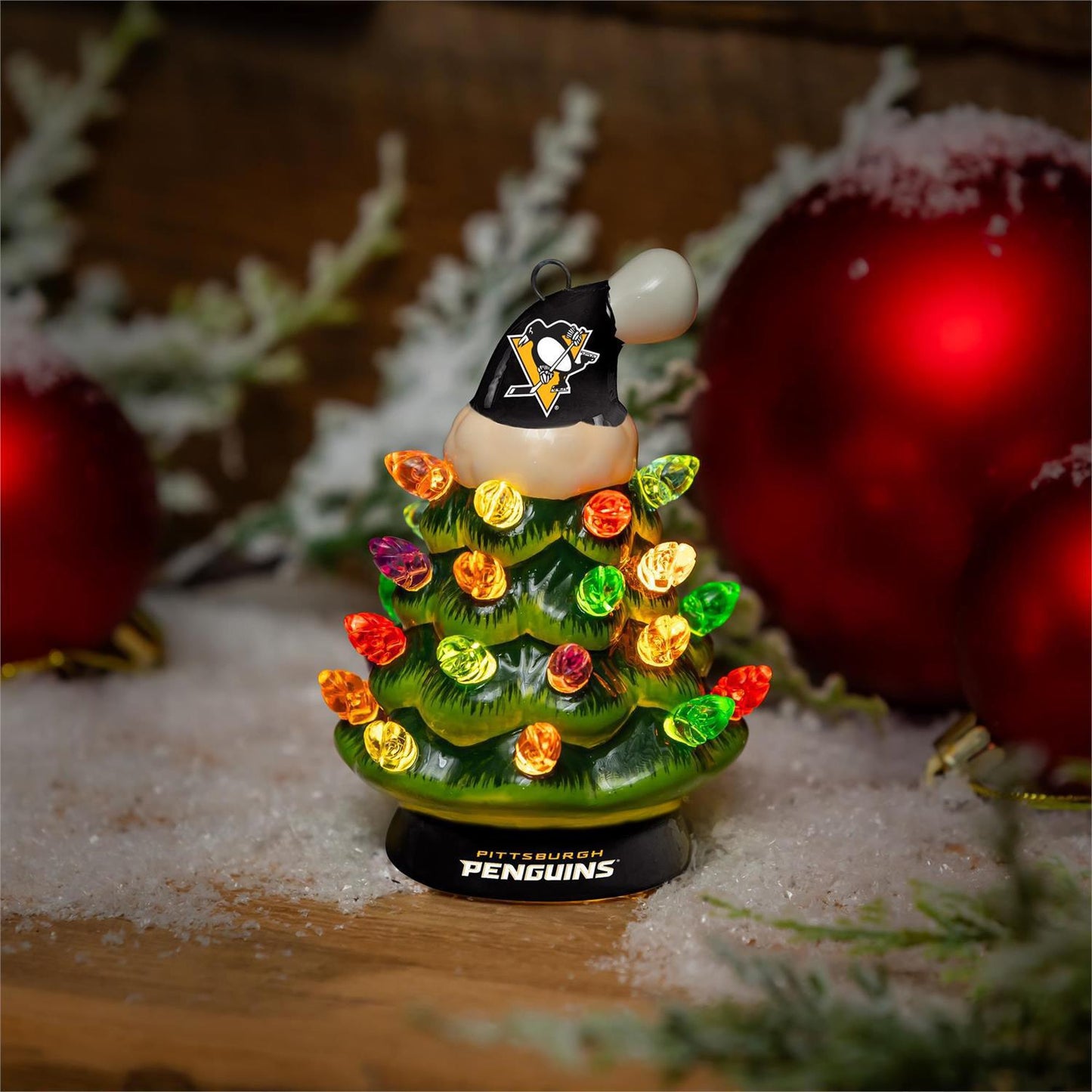 Pittsburgh Penguins 4" Ceramic LED Christmas Tree