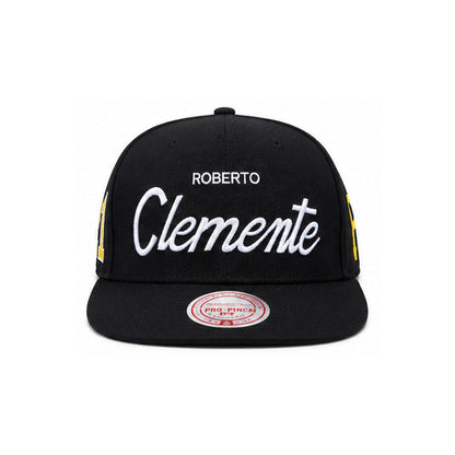 Mitchell & Ness Pittsburgh Pirates Roberto Clemente Script Pro Snapback