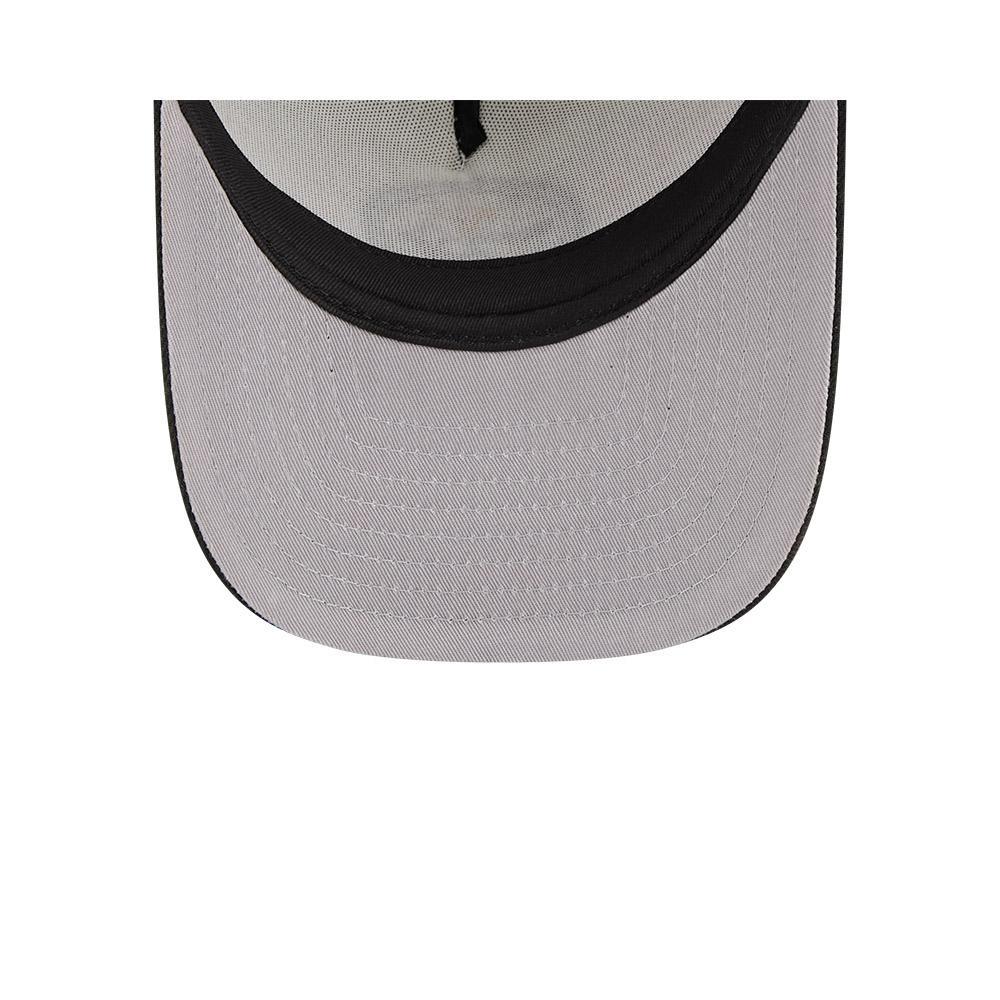 Pittsburgh Steelers New Era Cream/Black Banner 9FIFTY A-Frame Adjustable Trucker Hat