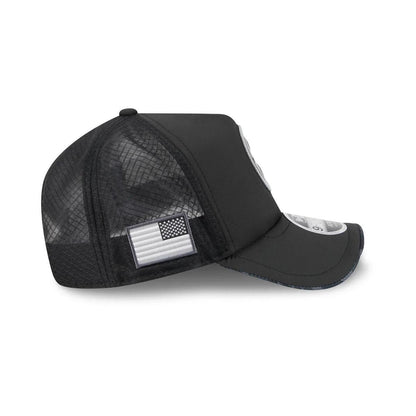 Pittsburgh Steelers New Era Black 2026 Salute To Service Apex 9FORTY Adjustable Trucker Hat