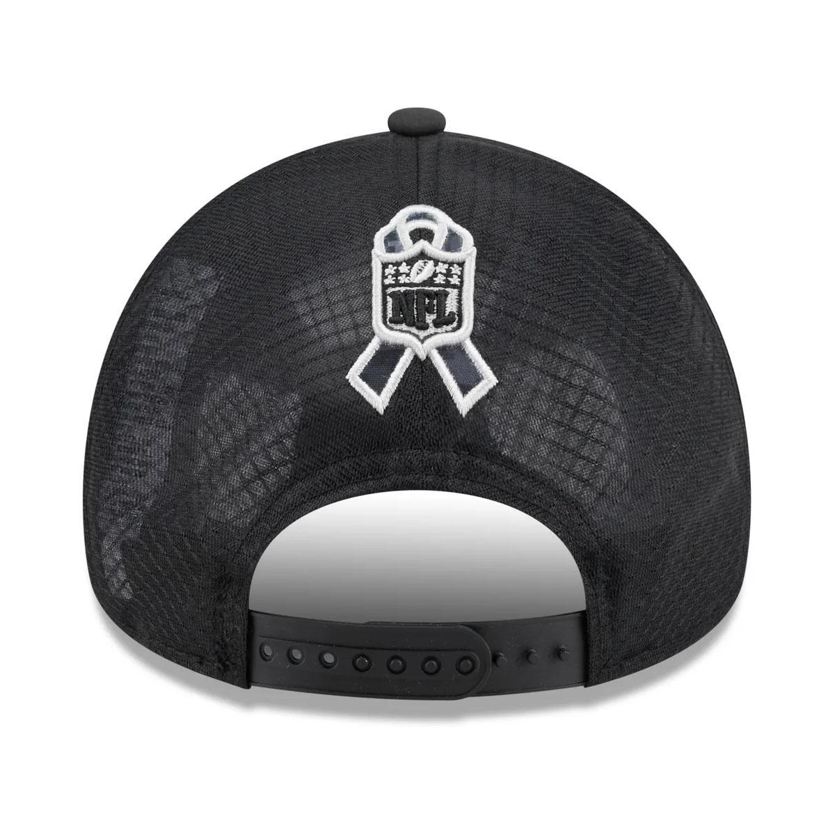 Pittsburgh Steelers New Era Black 2026 Salute To Service Apex 9FORTY Adjustable Trucker Hat