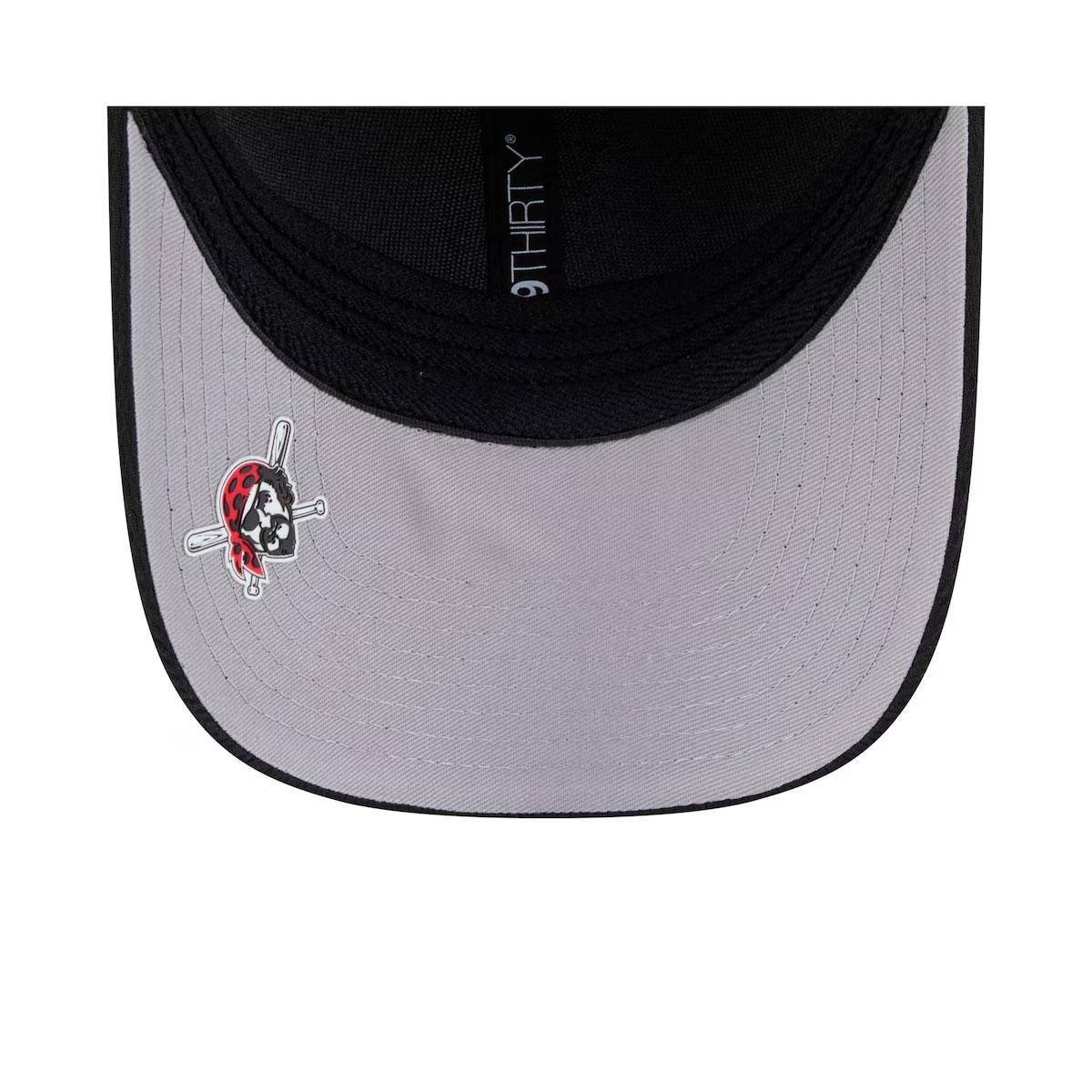 Pittsburgh Pirates New Era Black Dash 39THIRTY Flex Hat