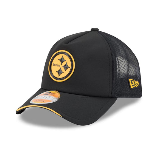 Pittsburgh Steelers New Era 2026 Sideline Apex 9FORTY Adjustable Trucker Hat