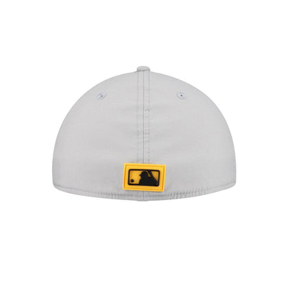 Pittsburgh Pirates New Era Gray 2025 Clubhouse Alternate 39THIRTY Flex Hat