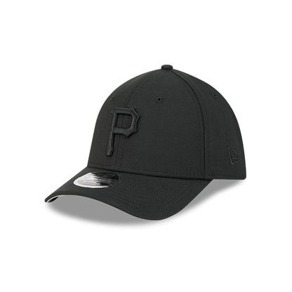 Pittsburgh Pirates Mens Black Team Classic 39THIRTY Flex Hat