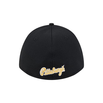 Pittsburgh Pirates New Era Black Dash 39THIRTY Flex Hat