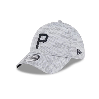 Pittsburgh Pirates New Era Gray 2025 MLB Clubhouse 39THIRTY Flex Hat