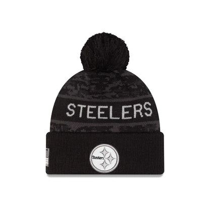 Youth Pittsburgh Steelers New Era Black 2026 Salute To Service Cuffed Knit Hat with Pom