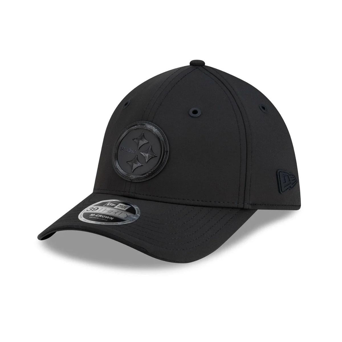 Pittsburgh Steelers New Era Blackout 2026 Sideline 39THIRTY M-Crown Flex Hat