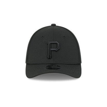 Pittsburgh Pirates Mens Black Team Classic 39THIRTY Flex Hat