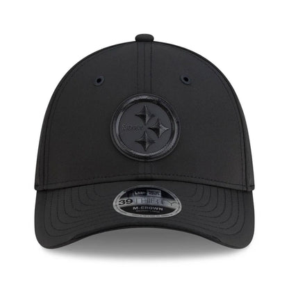 Pittsburgh Steelers New Era Blackout 2026 Sideline 39THIRTY M-Crown Flex Hat