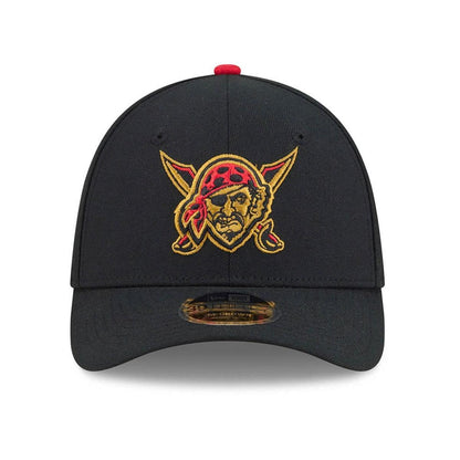 Pittsburgh Pirates Mens Black City Connect 39THIRTY M-Crown Flex Hat